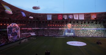 Gökyüzüne 