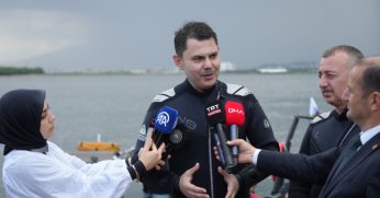 Bakan Kurum İzmit Körfezi'ne daldı