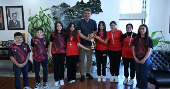 Kartepeli genç sporcular Kartepe Belediye Başkanıyla buluştu 