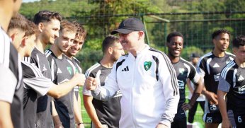 Başkan Büyükakın'dan Kocaelispor'a Moral