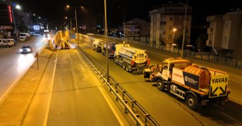 Eskihisar Feribot Yolu Alt Geçidi’nde Gece Mesaisi