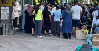 Meydan Park AVM Kapılarını Kuyruklarla Açtı