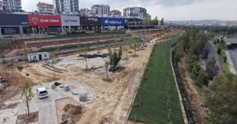 Çayırova'nın yeşil alanlarında yenileme çalışmaları sürüyor