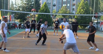 Fevzi Çakmak Mahallesi'nde voleybol coşkusu yaşanıyor