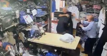 Tekstilci, komşusunu darbetti: Dükkanıma çökmeye çalışıyorlar