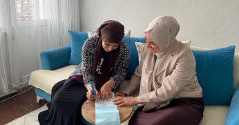 İzmit’te vatandaşlardan AK Parti’ye üyelik başvurusu