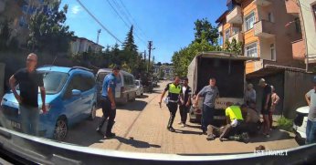 Kalp krizi geçiren 68 yaşındaki adamı polis hayata bağladı