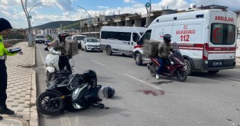 Hafif ticari araç ile çarpışan motosikletli ağır yaralandı