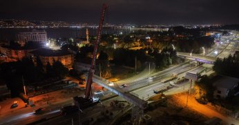 80 tonluk tabliye tek hamlede yerine konuldu
