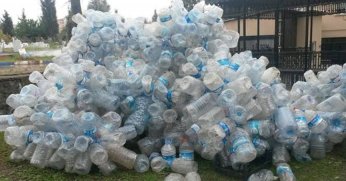Gebze'de pet şişe ve metal hurdaları icralık oldu