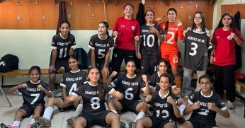 Körfez'in U15 kızları farklı kazandı: 4-0