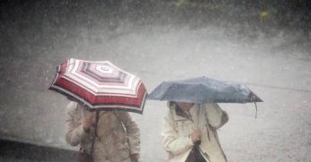 Şemşiyesiz dışarıya çıkmayın: Kuvvetli yağış uyarısı verildi! 