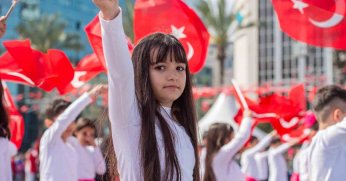 İzmit’te 23 Nisan Coşkusu Gün Boyu Sürecek