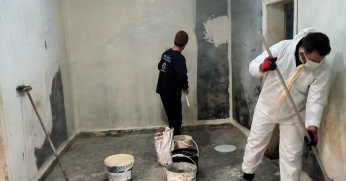 İhtiyaç sahiplerinin evleri yenilendi