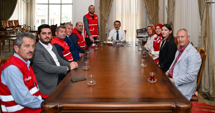 Vali Aktaş’tan kurban kampanyasına destek