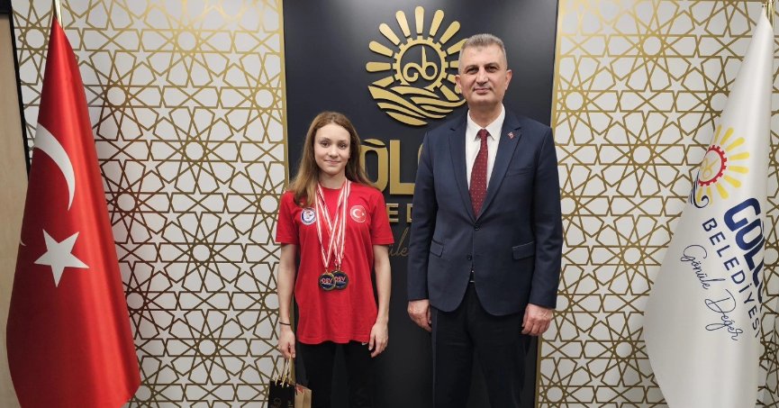 Kocaelili Alara Gökalp’ten çifte altın madalya