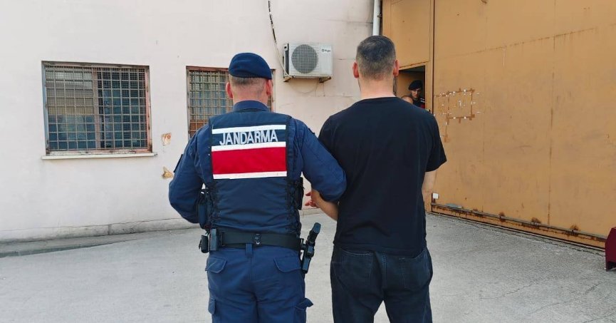 12 Yıl hapis cezasıyla aranıyordu: Körfez’de yakalandı