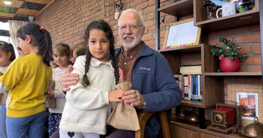 Minikler el öptü, büyükler hatırlandı