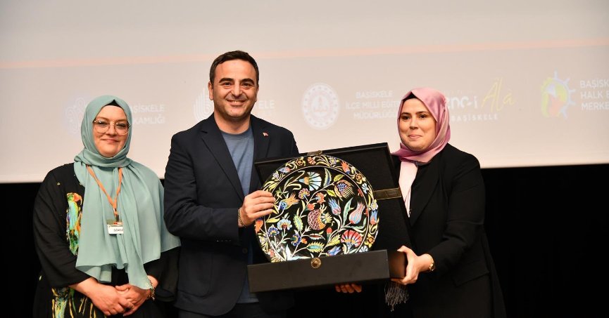 BAŞ-MEK'te Hanımların el emekleri görücüye çıktı