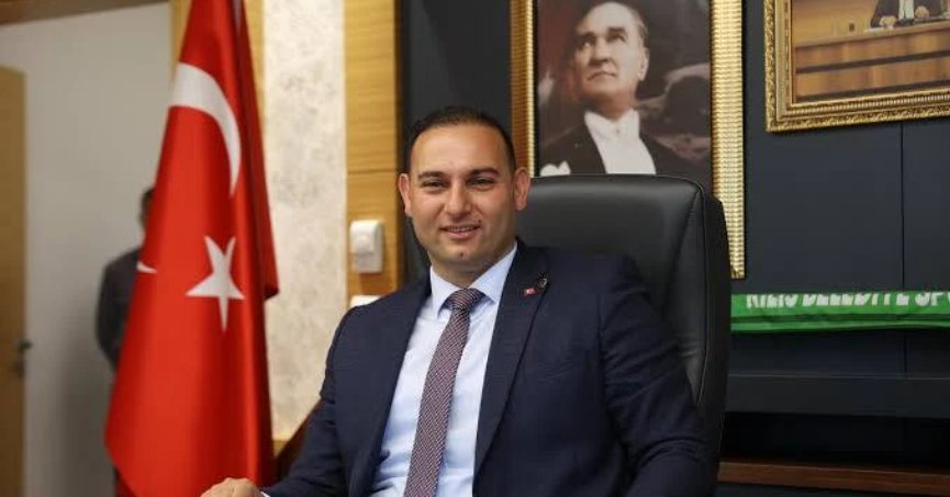 CHP’den Bir İstifa Daha : Kilis Belediye Başkanı Hakan Bilecen Partisinden Ayrıldı!