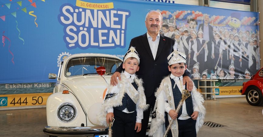 Gebze Belediyesi'nin sünnet şöleninde çocuklar doyasıya eğlendi