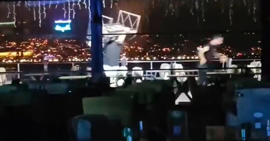 İzmit Marinada bıçaklı kavga 