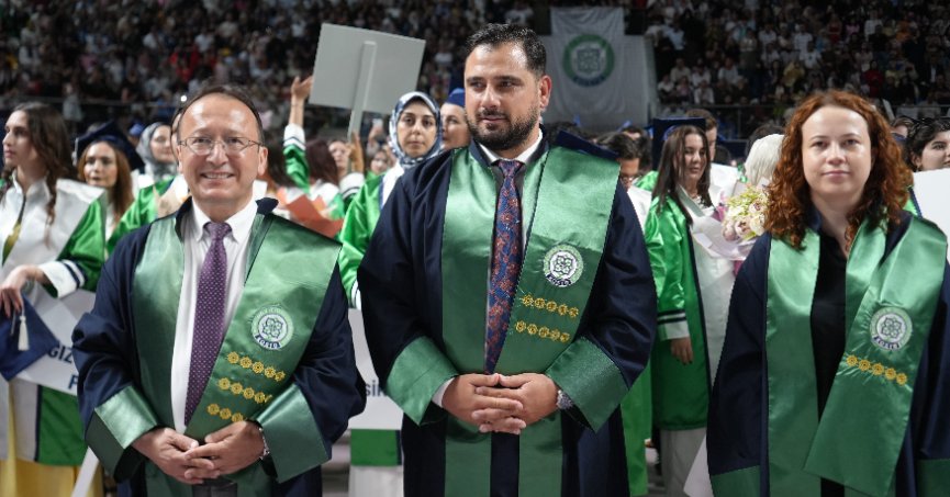 Kocaeli'deki Tek Psikoloji Bölümü İlk Mezunlarını Verdi 