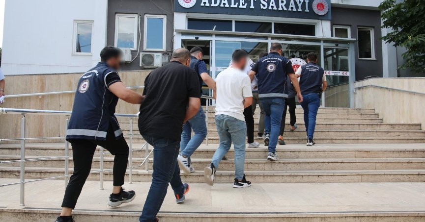 Kocaeli Merkezli Göçmen Kaçakçılığı Operasyonu: 9 Tutuklu