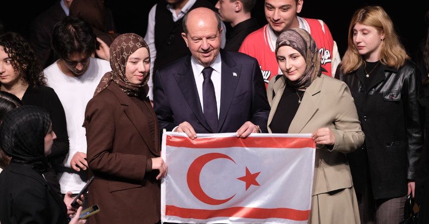 Ersin Tatar Kocaeli’de gençlerle buluştu: “Mavi Vatan’dan asla vazgeçmeyeceğiz”