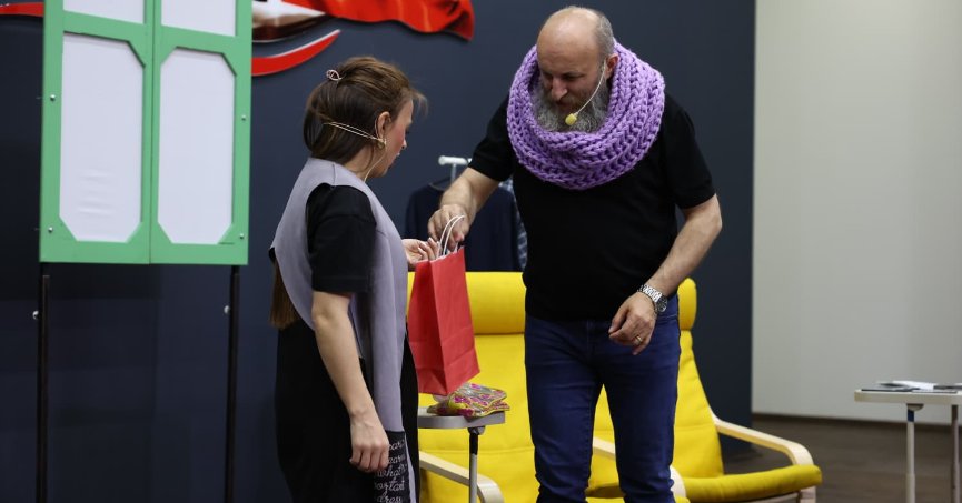 Derince’de kahkaha ve sanat tek sahneye sığdı