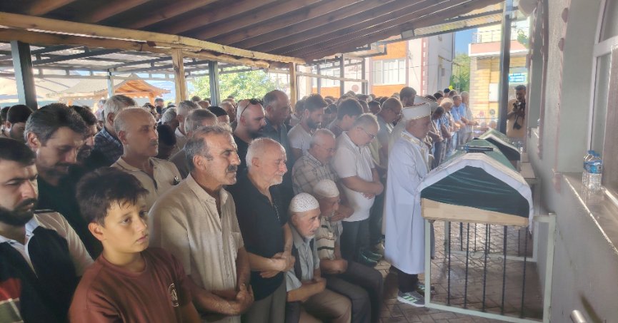 Elektrik Akımına Kapılmışlardı: Baba ve Oğlu Toprağa Verildi