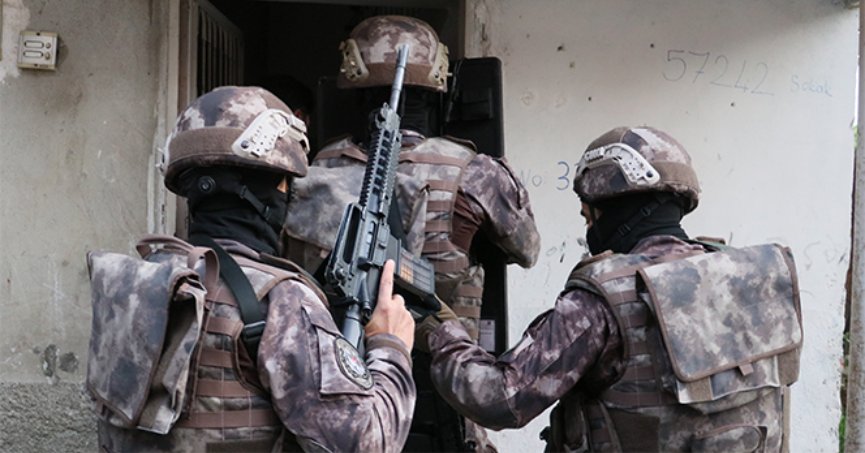 Ünlüleri kapsayan eş zamanlı uyuşturucu operasyonu