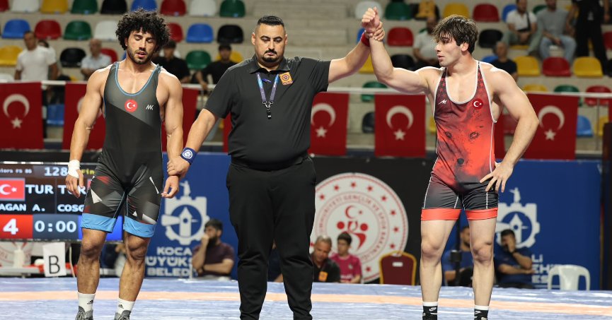 Kağıtspor ilk günü 2 bronz madalya ile tamamladı