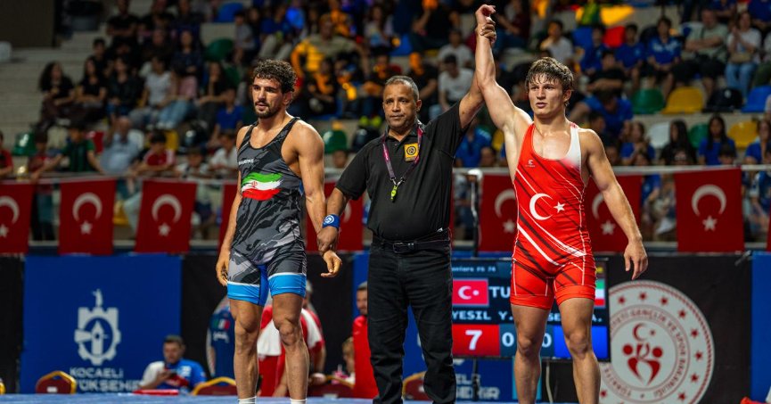 Uluslararası Güreş Turnuvası’na Türk sporcular damga vurdu 