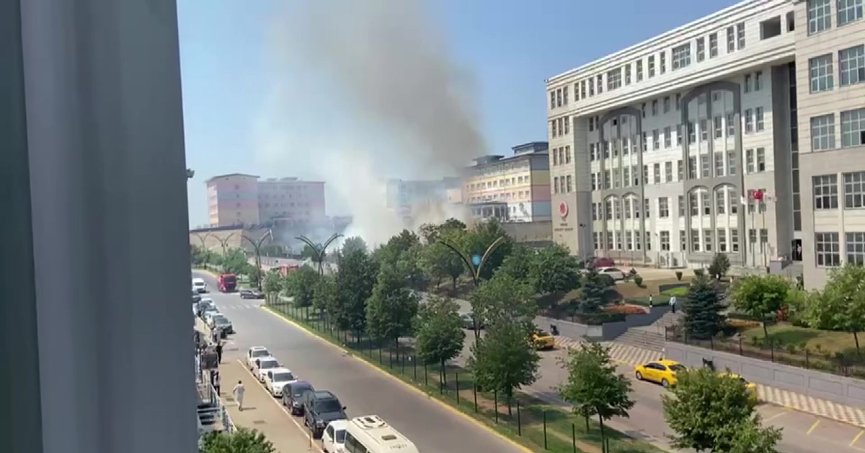  Adliye bahçesinde yangın çıktı