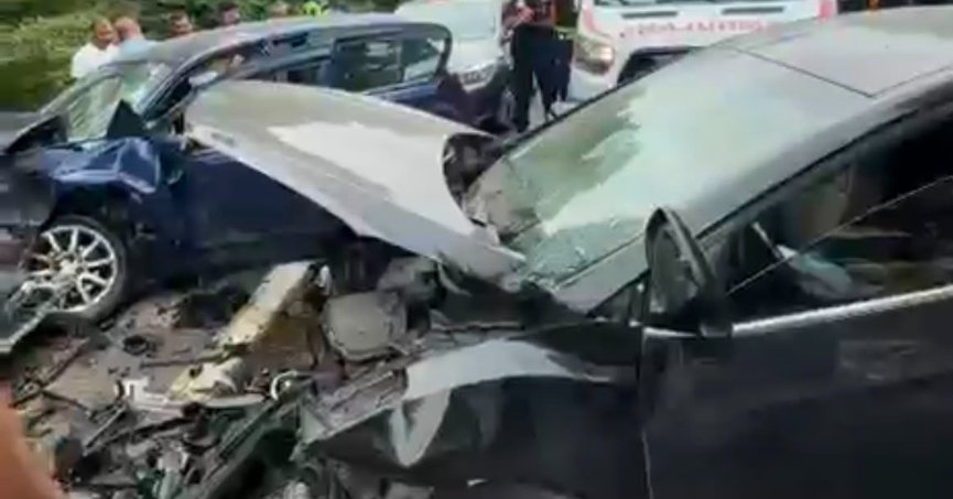 Kandıra'da feci kaza: 6 yaralı! 
