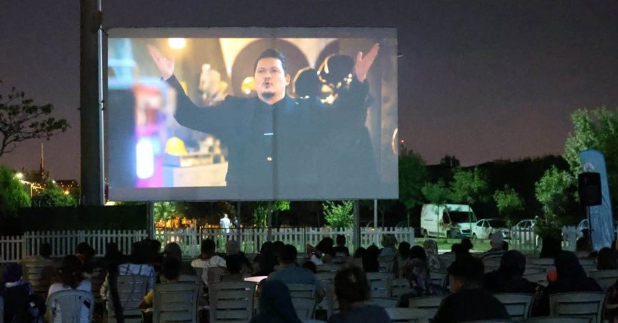 Kartepe’de Yıldızlar Altında Sinema Keyfi