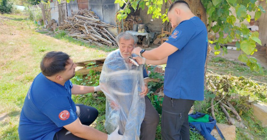 Büyükşehir'in şefkat eli 8 bin haneye ulaştı