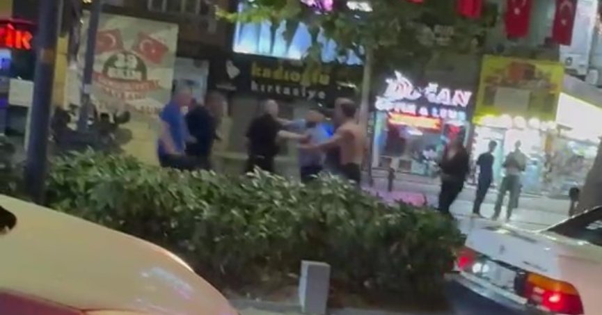 İki ayrı kavga kamerada: Ben bunu dövebilir miyim dedi, saldırdı