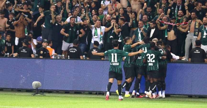 Kocaelispor yeni transferleriyle güldü