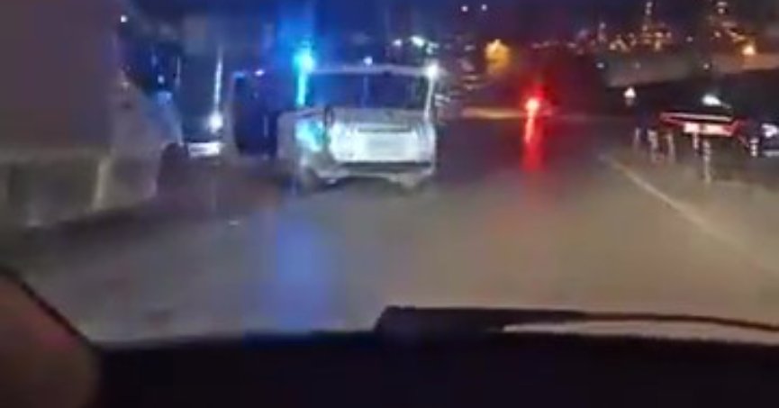 Ehliyetsiz sürücü polisi ezmeye çalıştı