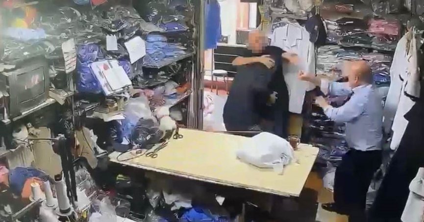 Tekstilci, komşusunu darbetti: Dükkanıma çökmeye çalışıyorlar