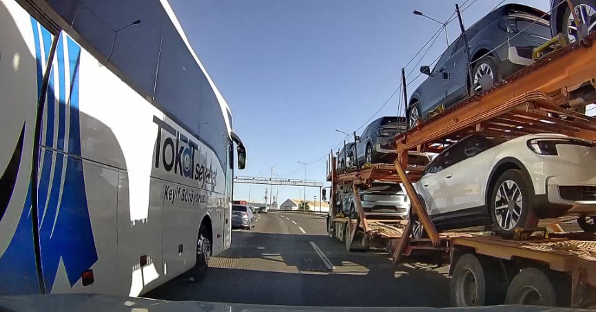 Ani şerit değişikliği faciaya davetiye çıkardı