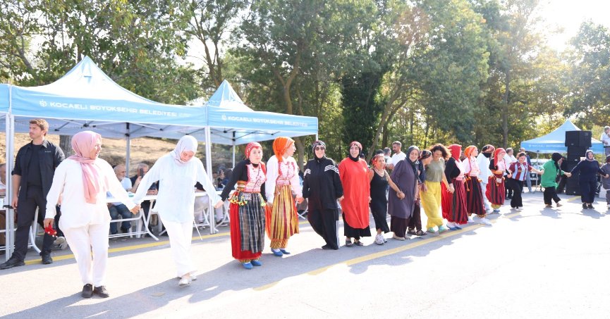 Kadırga coşkusu: Binlerce Karadenizli bir araya geldi