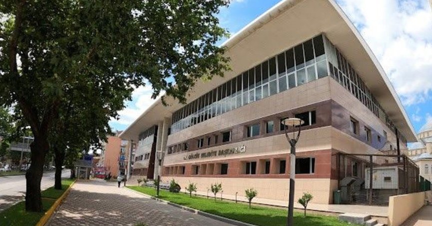 Gölcük Belediyesi iş yerini kiraya verecek 
