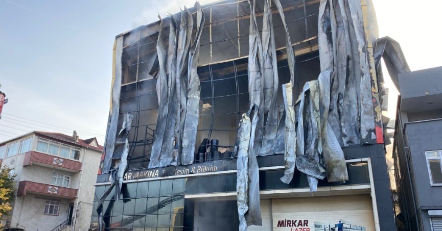 7 kişinin öldüğü fabrika yangını davasında keşif gerginliği: Tartışma çıktı