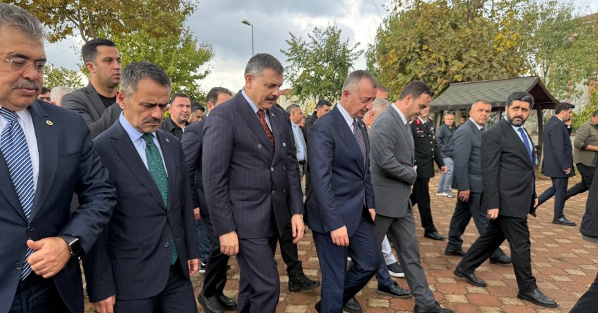 Bakan Çiftçi Kocaeli'de vatandaşlarla bir araya geldi 