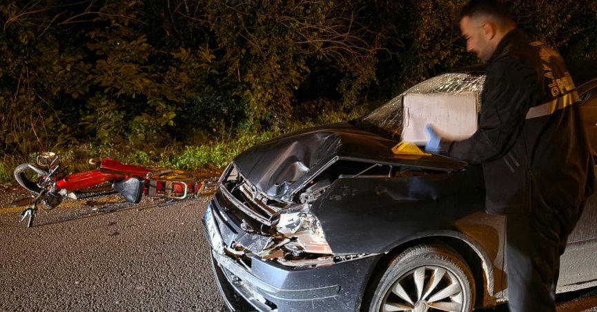  Otomobil ile motosiklet kafa kafaya çarpıştı: 1 ölü