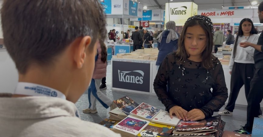 İşte Kitap Fuarı'nın en genç ikiz yazarları