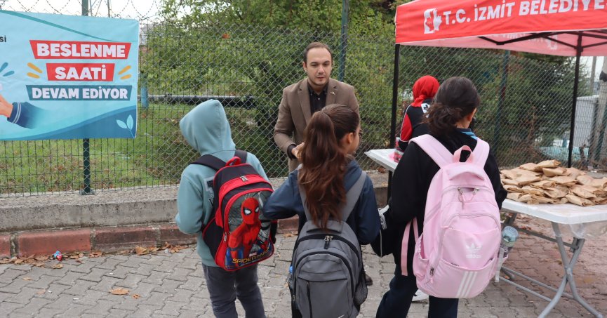 İzmit’te Beslenme Saati Projesi sürüyor